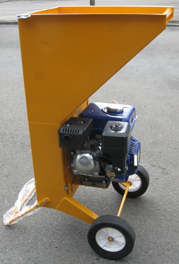 Side photo of KF-168 5.5HP Chipper/ Shredder from GardenWiz Tools
